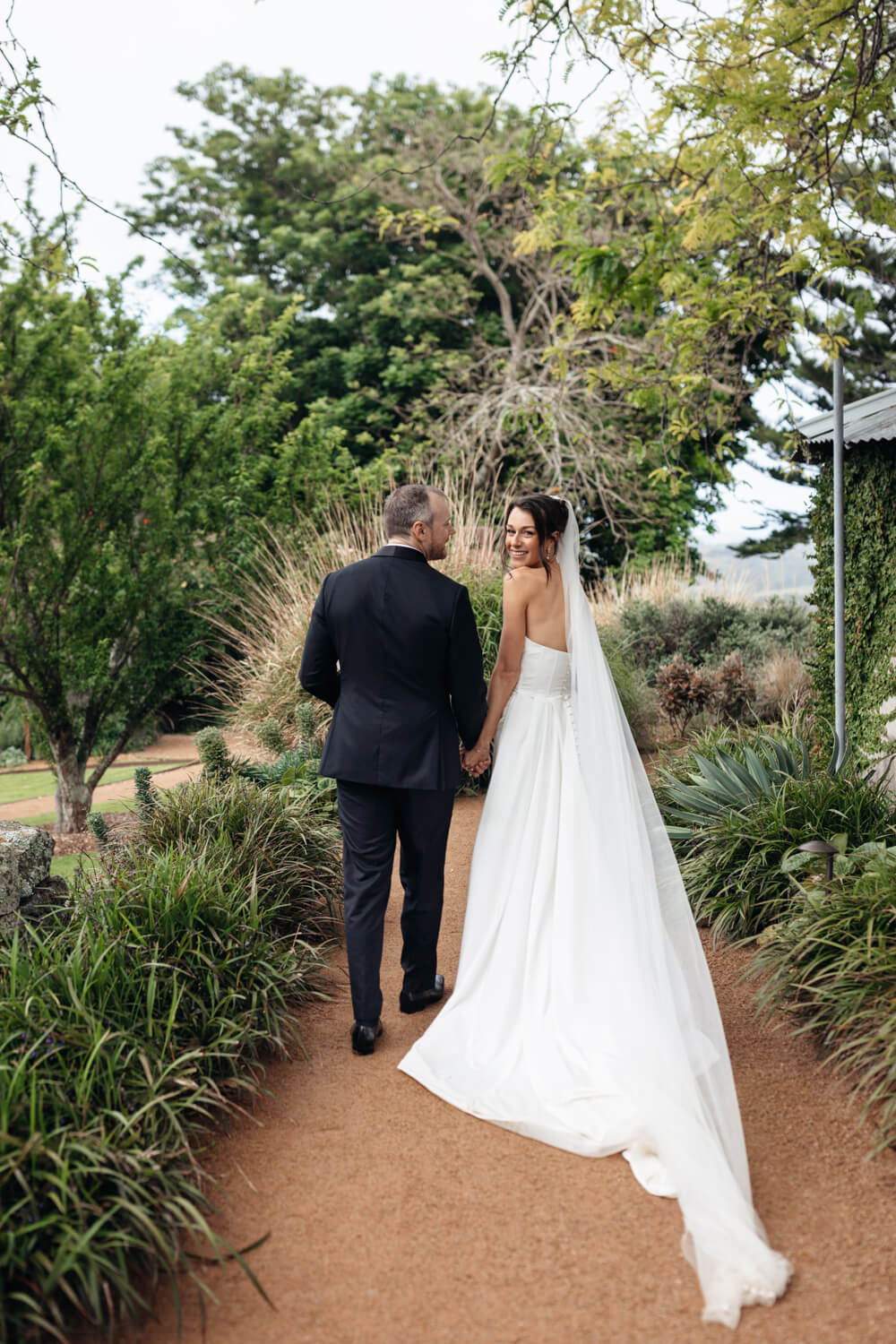 over the shoulder glance and greyleigh kiama