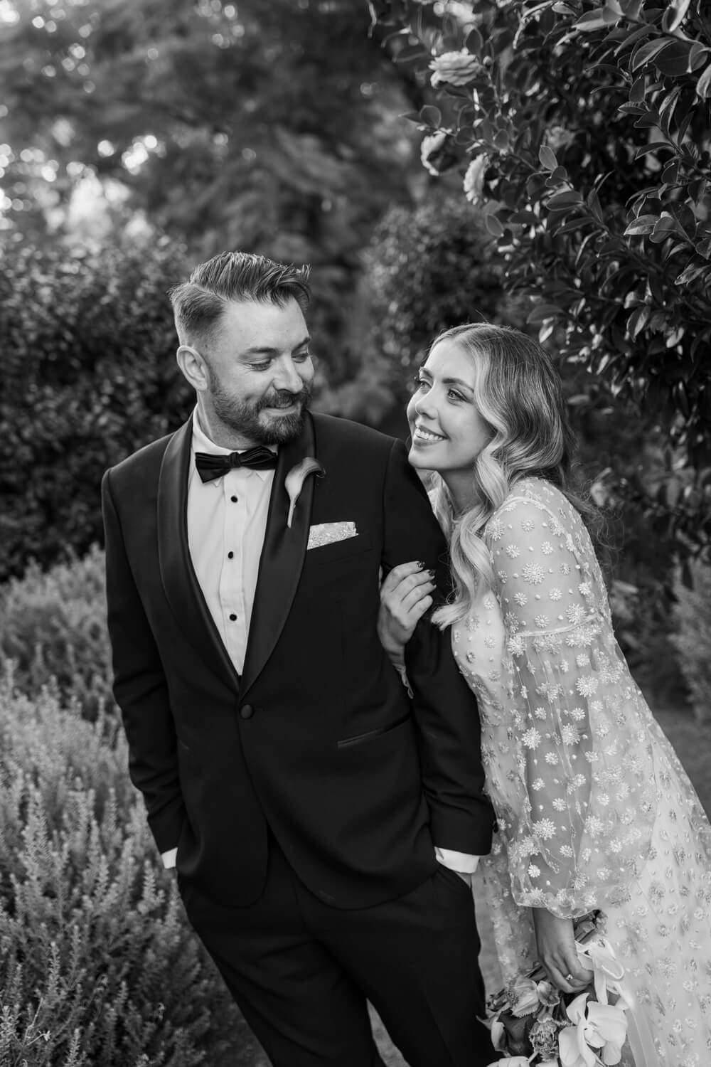 black and white couple photo at the lodge Jamberoo